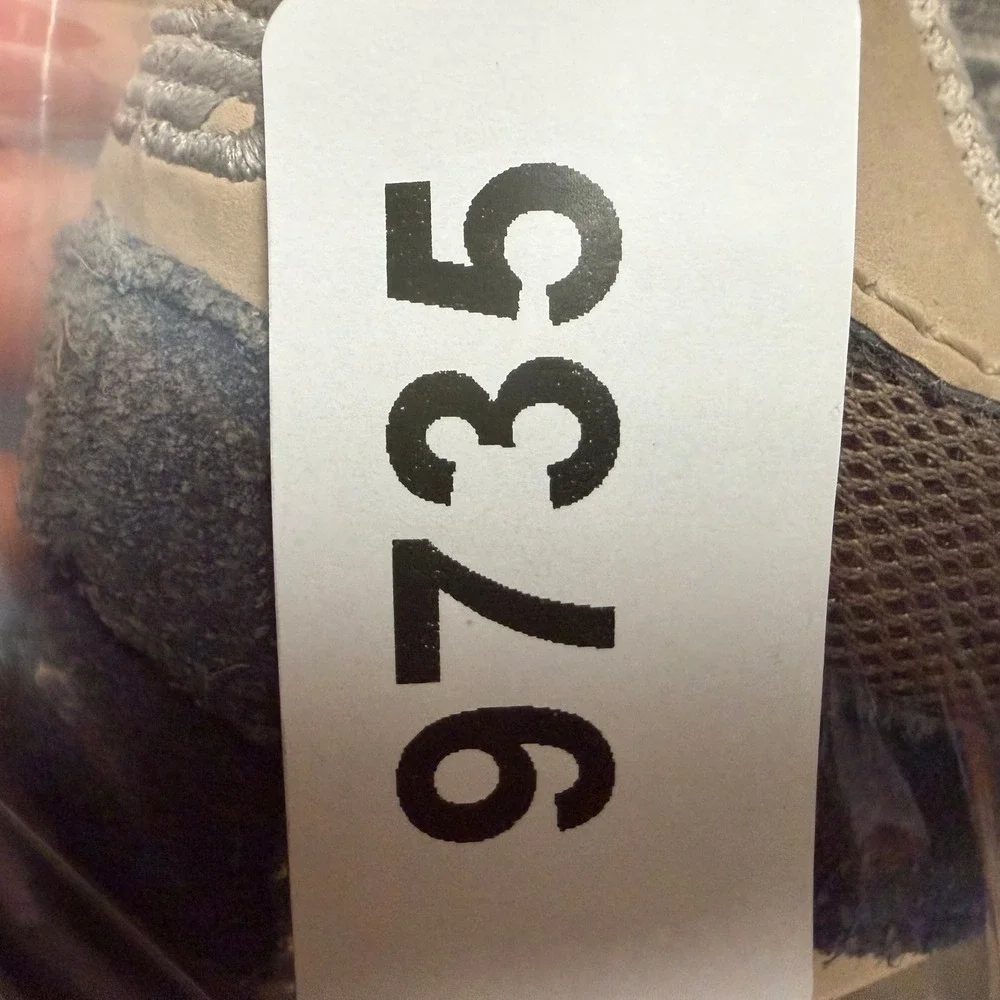 New Balance 9060 Navy Tan Suede Mesh Sneakers GC9060NRB Mens 7
